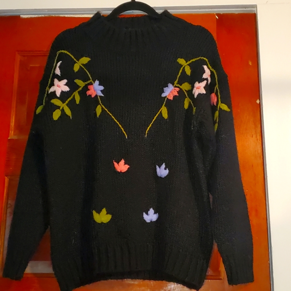 COPY - Vintage Wye Oaks embroidered sweater